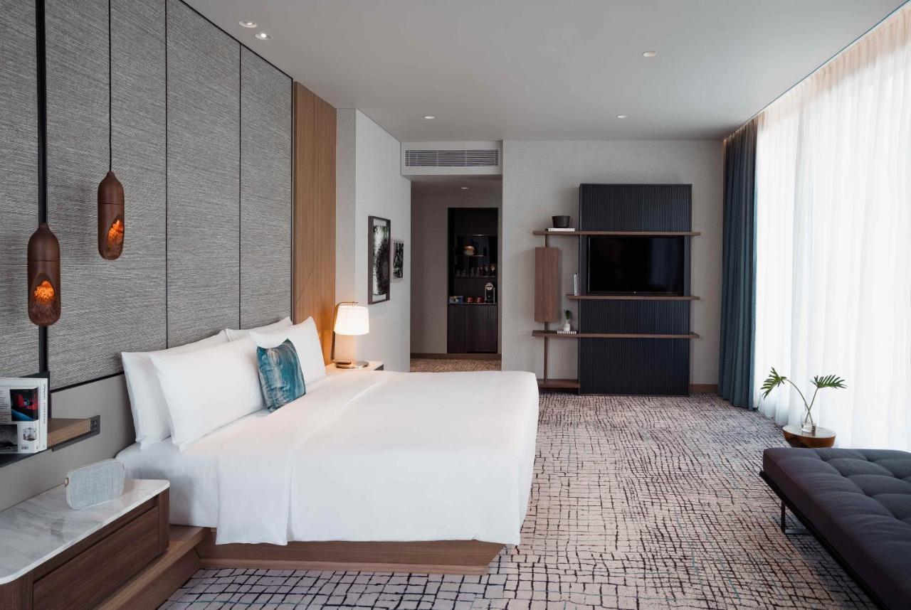 Kimpton Maa-Lai Bangkok By Ihg Hotel Kültér fotó Deluxe Room